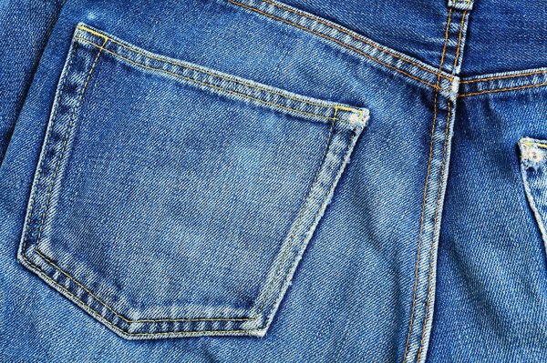 How to Choose the Ideal Pair of Jeans for a Casual Friday in the UK Office?